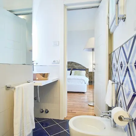 Palazzo Gentilcore فندق كاستيلاباتي